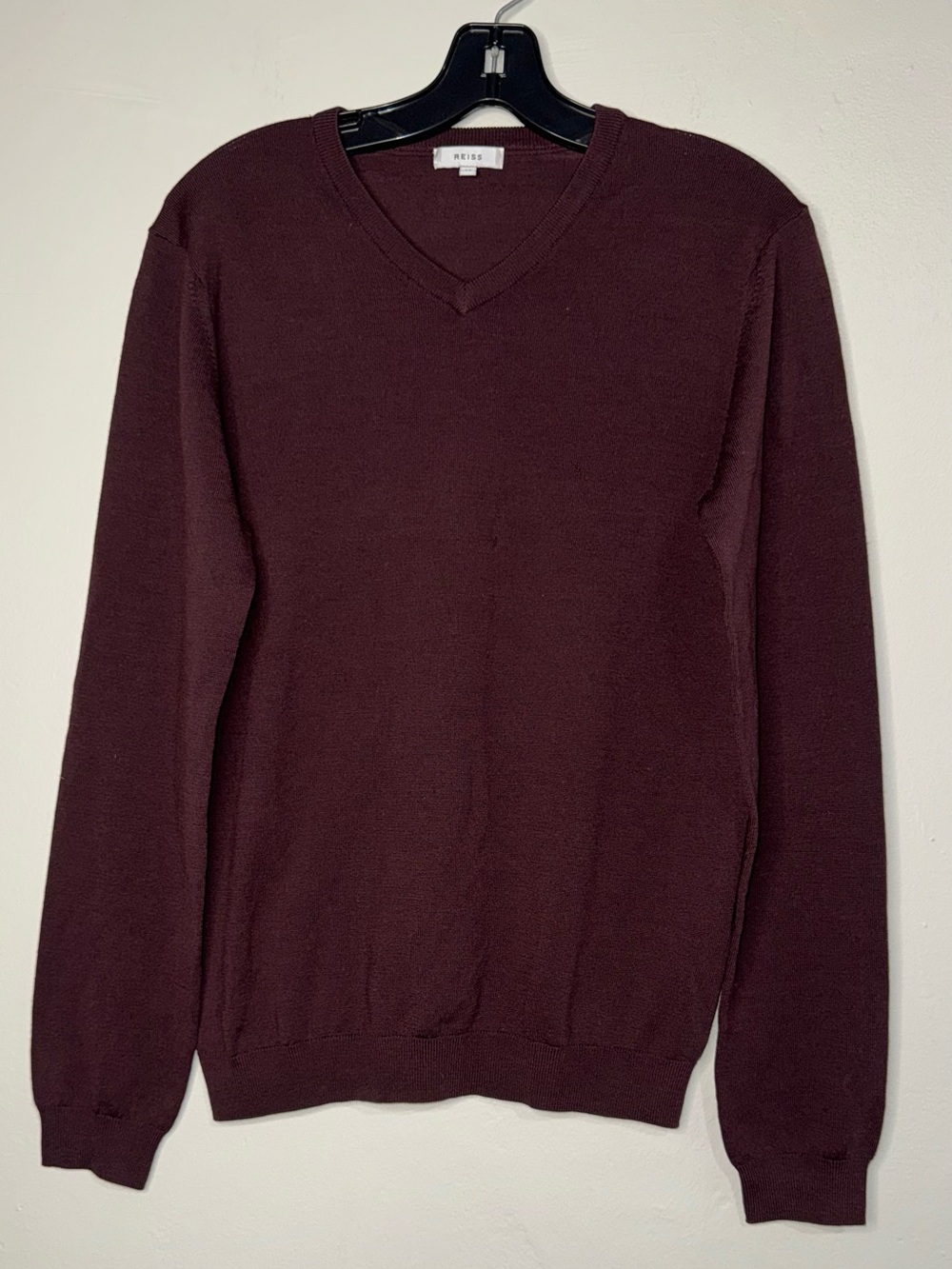 Reiss Men's V-Neck Sweater in Burgundy